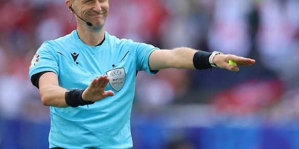 Calcio: Orsato pronto a discutere del Var a chiamata