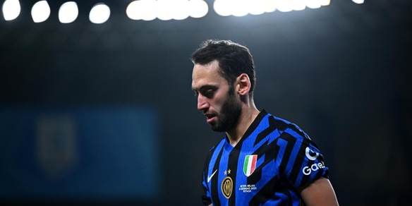 Inter, nuovo infortunio per Calhanoglu: quante partite salterà