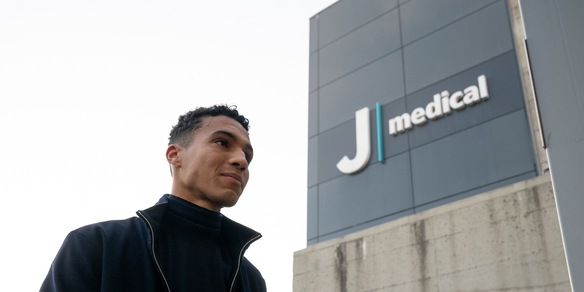 Juve, Kolo Muani e Alberto Costa al J Medical per le visite mediche