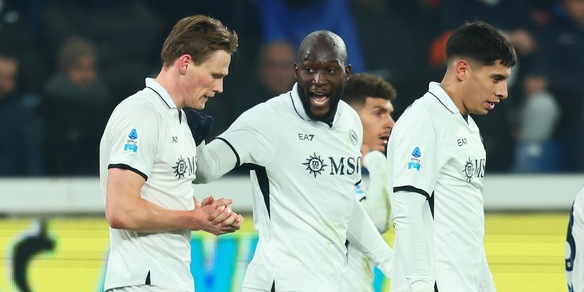 Napoli, una vittoria da urlo: Lukaku stende l'Atalanta. Conte vola a +6 sull'Inter! Rivivi la diretta