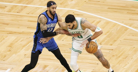 Nba, Boston a valanga su Golden State. Ok Cleveland e Detroit: tutti i risultati