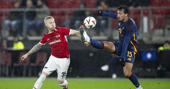 Roma, Hummels si rifiuta di dare la maglia a Goes: il retroscena inedito