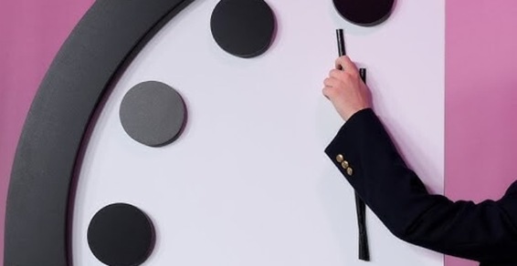 Orologio dell'Apocalisse vicino alla mezzanotte: "Disastro globale in arrivo". Cosa significa