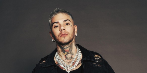 Sanremo 2025, Emis Killa si ritira dal Festival. L'annuncio e cosa succede ora