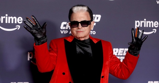 Cristiano Malgioglio minaccia di presentarsi in pigiama sul palco di Sanremo