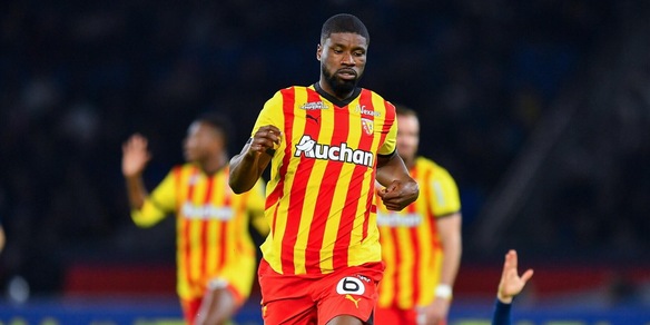 La Juve si avvicina a Danso: il Lens apre al prestito