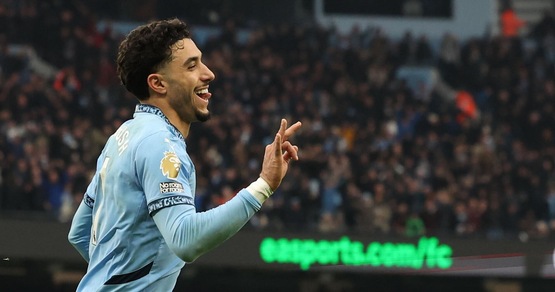 Marmoush show: prima tripletta con il Manchester City. L'Arsenal accorcia, l'Everton vince nel finale