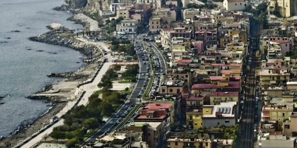 Paura a Napoli per una forte scossa di terremoto