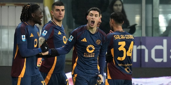 La Roma vince a Parma: decide un gol di Soulé su punizione