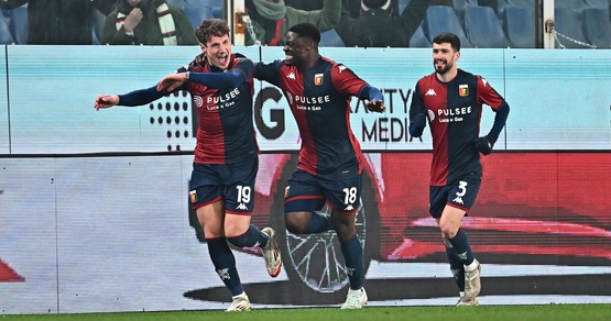 Il Genoa batte il Venezia e vede la salvezza: super gol di Pinamonti