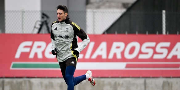 Juve, i convocati di Thiago Motta per il ritorno contro il Psv: c'è Cambiaso, Douglas Luiz out