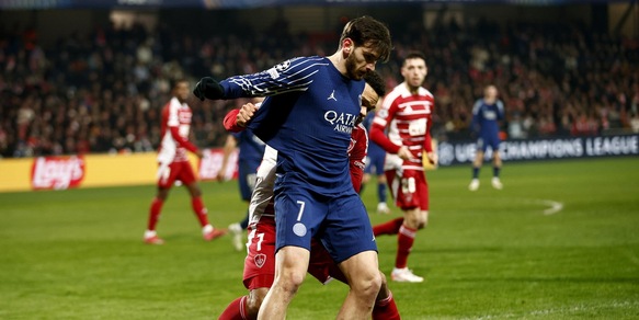 Kvaratskhelia fatica al Psg, Luis Enrique: "Calma, non c'è fretta"