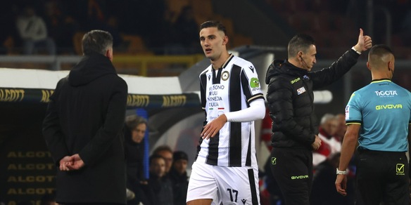 Lucca chiede scusa e cita Lucio Corsi: il messaggio sui social dopo il caso del rigore