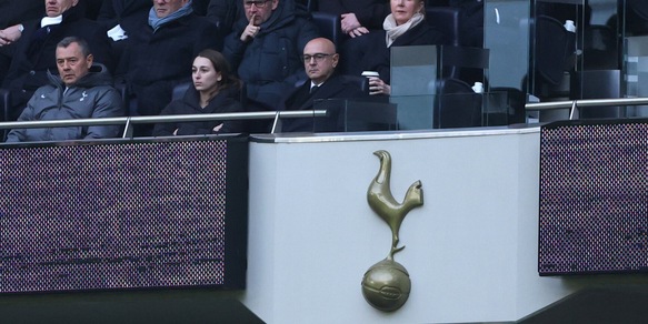 "Non chiamateci più Tottenham": l’incredibile mail inviata dal club alle emittenti tv