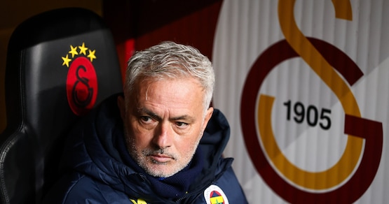 Mourinho, stangata dopo Galatasaray-Fenerbahce: maxi squalifica in Turchia
