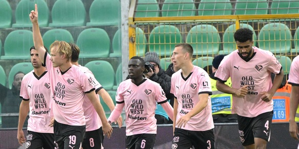 Serie B, al Palermo basta un rigore di Pohjanpalo. Solo un pari per Catanzaro e Cosenza