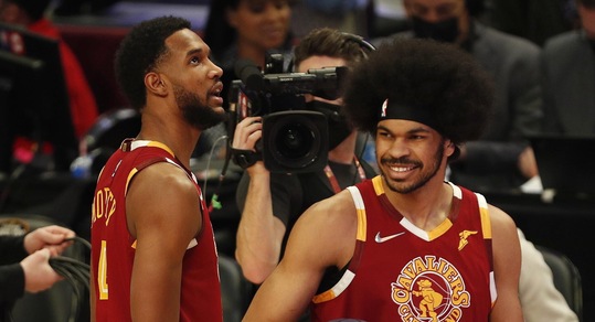 Nba, Cavs la prima squadra ai playoff. I Thunder superano i Grizzlies