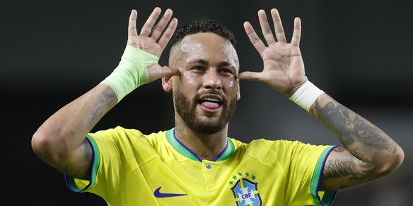 Neymar convocato dal Brasile dopo oltre un anno dall'infortunio: segue l'annuncio in tv e reagisce così