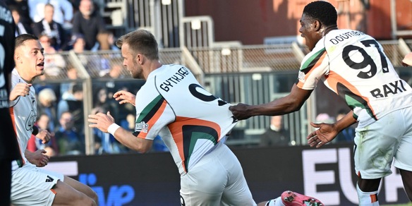 Como beffato al 95', Gytkaer regala il pari al Venezia