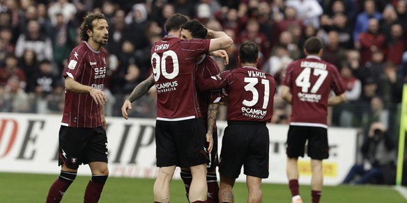 Salernitana, guizzo salvezza con il Modena. Cremonese, poker al Catanzaro