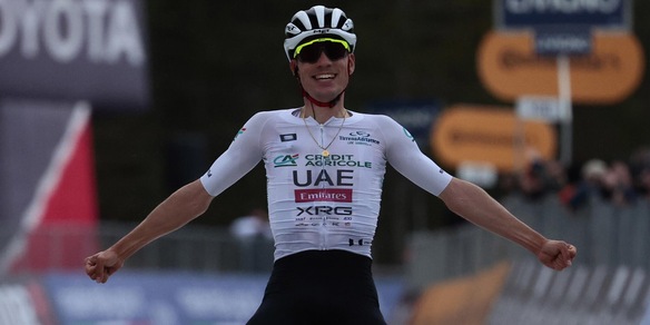 Tirreno-Adriatico, sesta tappa ad Ayuso: lo spagnolo è il nuovo leader, Ganna insegue