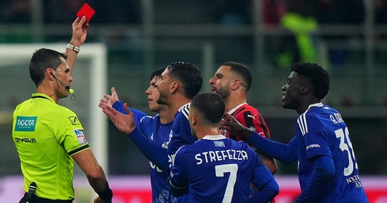 Dele Alli espulso, il nobile gesto di Walker non è passato inosservato: cosa è successo