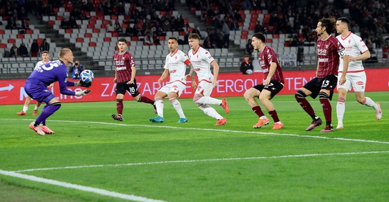 Bari e Salernitana pareggiano, frena lo Spezia. Frosinone, vittoria salvezza