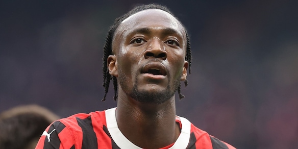 Milan, Abraham scala posizioni: la scelta di Conceiçao