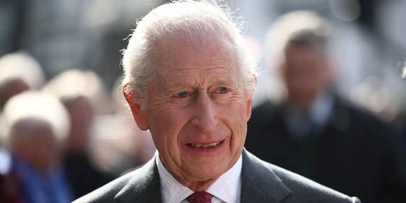 Re Carlo ricoverato in ospedale per il cancro. Come sta e dove si trova ora