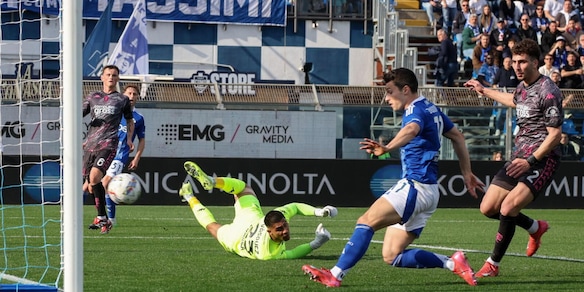 Como-Empoli 1-1, emozioni al Sinigaglia: botta e risposta tra Douvikas e Kouamé