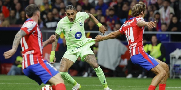 Polemica feroce per l'audio del Var in Atletico-Barcellona: "Linguaggio e atteggiamento imbarazzante"