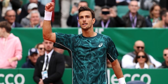 Musetti e la scritta criptica sulla telecamera dopo la vittoria a Montecarlo: "Giornata fredda..."