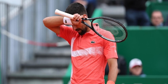 Djokovic, la sconfitta di Montecarlo riapre la crisi. Due strade: risorgere o pensare al ritiro