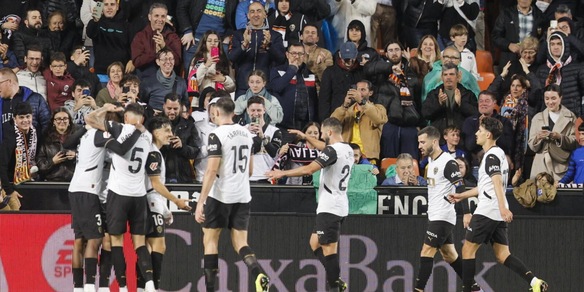 Liga, il Valencia batte il Siviglia 1-0: decide una rete di Guerra