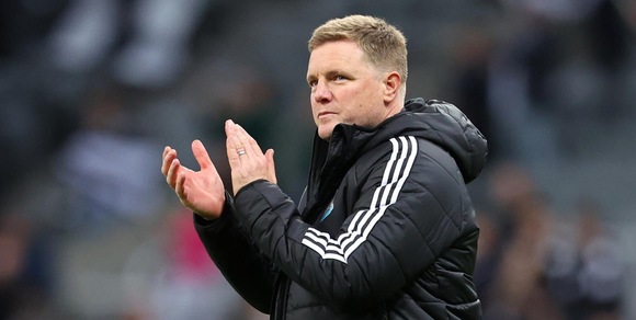 Newcastle, Eddie Howe ricoverato per una polmonite: la nota del club