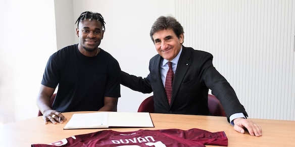 Torino, ufficiale il rinnovo di Zapata: i dettagli del nuovo contratto