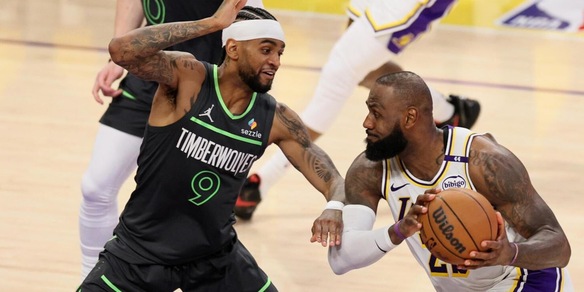 Falsa partenza per i Lakers: Minnesota vince Gara 1 dei playoff NBA