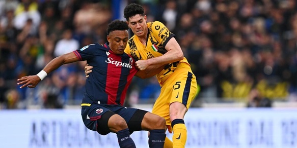 Un gol pazzesco di Orsolini al 94' regala la vittoria al Bologna: il Napoli aggancia l'Inter in vetta! Rivivi la diretta