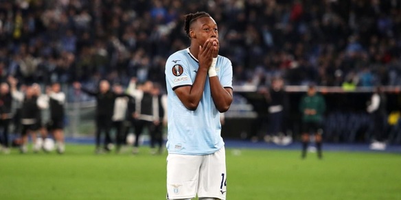 Noslin, troppi alti e bassi: cosa gli chiede la Lazio in campionato