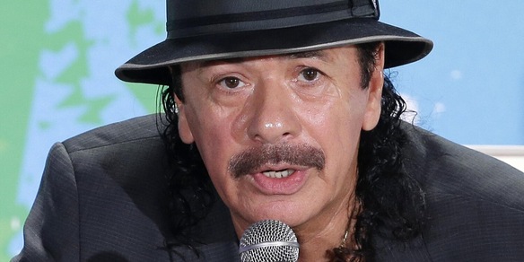 Paura per Carlos Santana: come sta dopo il malore che lo ha colpito prima di entrare sul palco