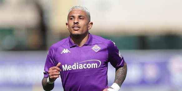 Fiorentina, paura per Dodo: si trova in ospedale