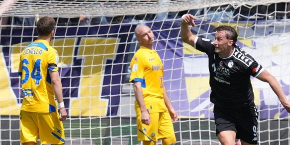 Serie B, il Pisa a un passo dalla promozione, il Bari va ko, pari del Frosinone