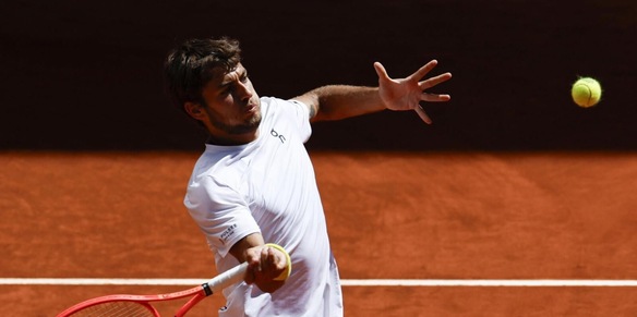 Nakashima e l'allergia fermano Cobolli: il romano eliminato al terzo turno di Madrid