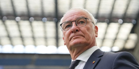Roma, Ranieri: "Vittoria dedicata ai tifosi. Ripensamento? Già consegnato il tesserino a Coverciano". Rivivi la diretta