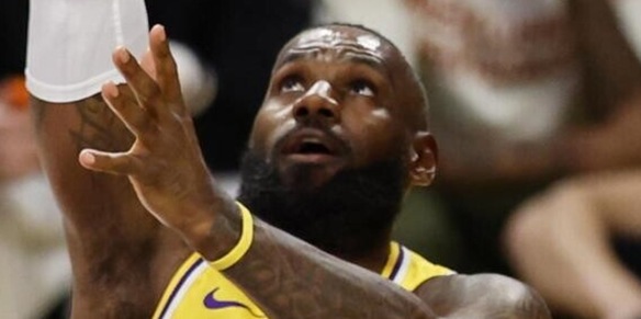 Playoff Nba, Lakers ancora ko: ora rischiano l'eliminazione