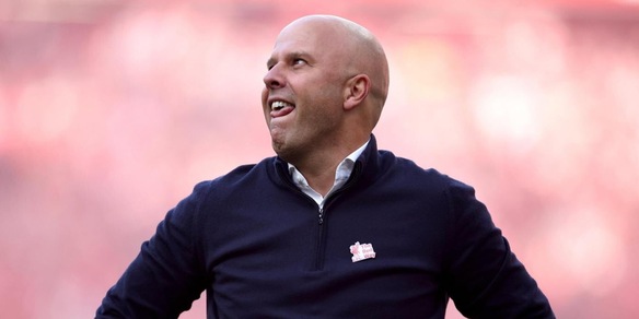 Liverpool, Slot conquista tutti e "batte" Klopp al suo primo anno