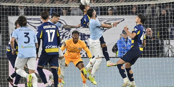 Pedro salva la Lazio con due gol in cinque minuti, ma è solo pari contro il Parma