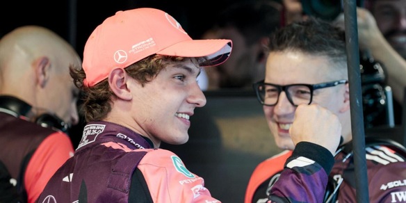 Kimi Antonelli fa impazzire l’Italia, ma perché la Ferrari se lo è lasciato sfuggire?