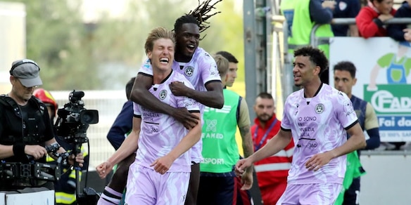 Il Cagliari perde tra i fischi: l'Udinese torna a vincere con Kristensen