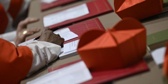 Conclave 2025, secondo giorno di votazioni per il nuovo Papa: fumata nera, notizie e aggiornamenti in diretta